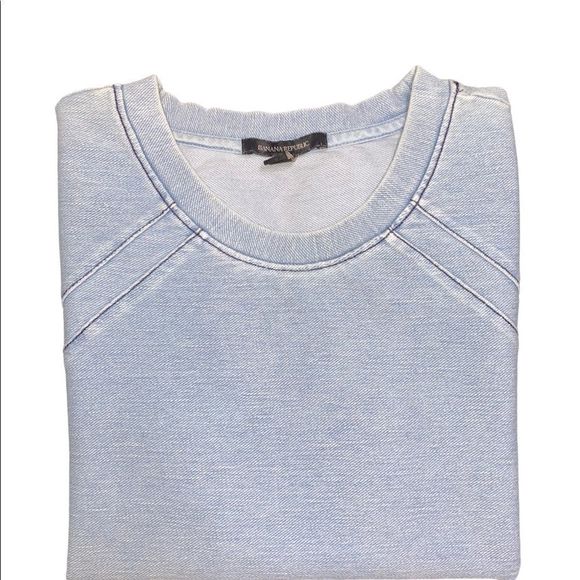 Banana Republic Denim Print Short Sleeve Crop Sweat Shirt. - Picture 1 of 9